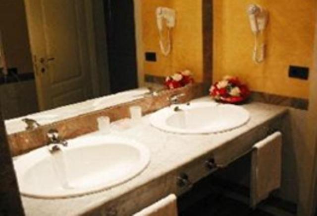 Hotel Rivera Palace Waranasi Pokój zdjęcie