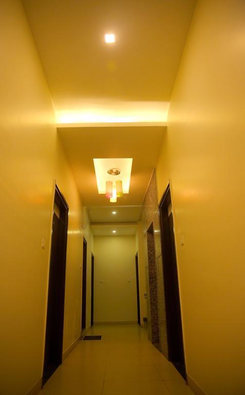 Hotel Rivera Palace Waranasi Zewnętrze zdjęcie