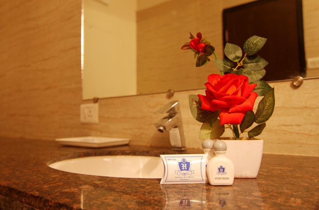 Hotel Rivera Palace Waranasi Zewnętrze zdjęcie