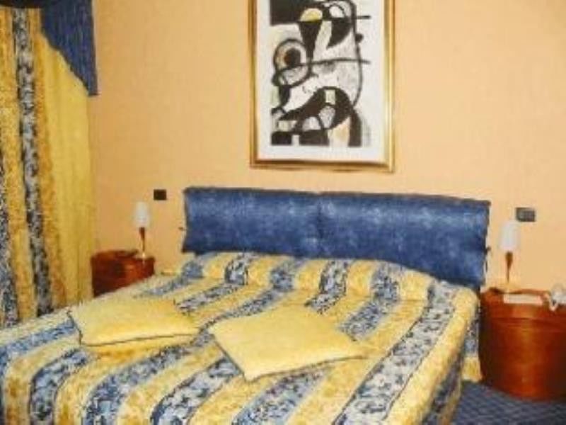 Hotel Rivera Palace Waranasi Zewnętrze zdjęcie